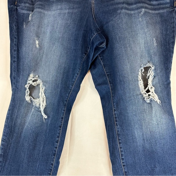 TORRID Women’s Size 22 Denim Jeans Boyfriend Style Fit Stretch Distressed - Picture 5 of 14
